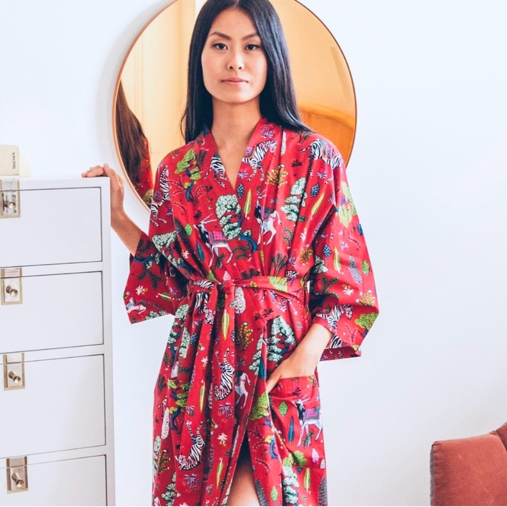 Anthropologie Printfresh Antelope's Forest Animals Robe Size L/XL Color Ruby NWT